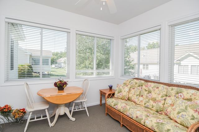 5 Village Ln 5, Methuen, MA 01844