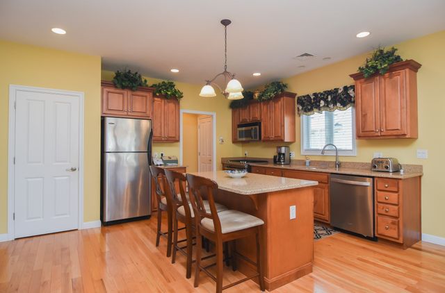 5 Village Ln 5, Methuen, MA 01844