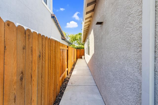 3570 Cooper Isl Rd, West Sacramento, CA 95691