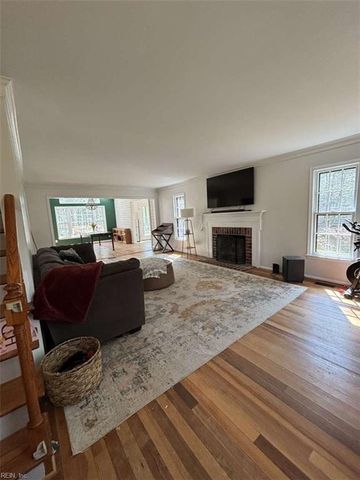 107 Castle LN, Williamsburg, VA 23185