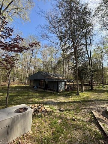 107 Castle LN, Williamsburg, VA 23185