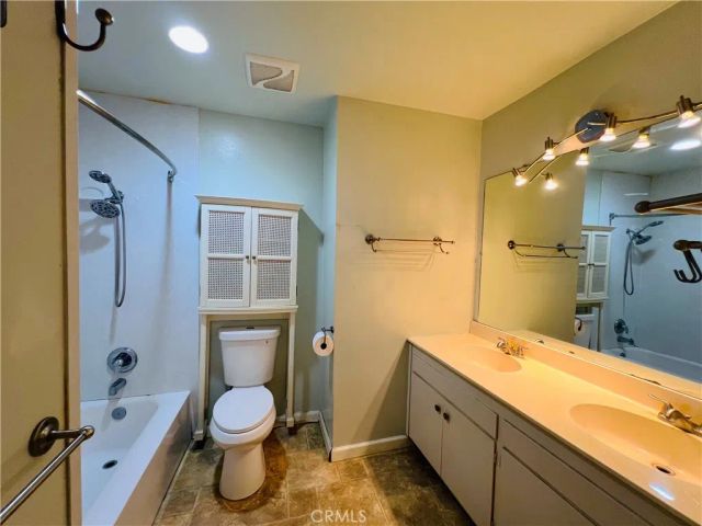 13666 Red Hill 63, Tustin, CA 92780
