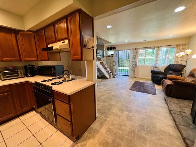 13666 Red Hill 63, Tustin, CA 92780