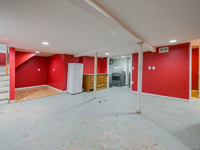 1784 Anne Avenue, Lincoln Park, MI 48146