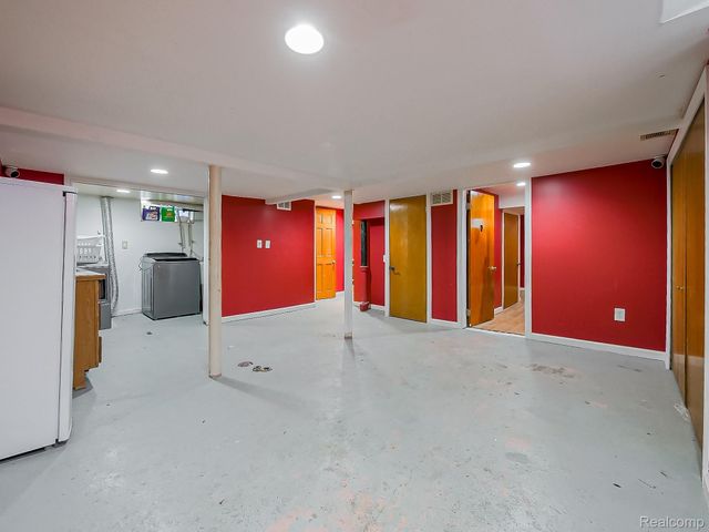 1784 Anne Avenue, Lincoln Park, MI 48146