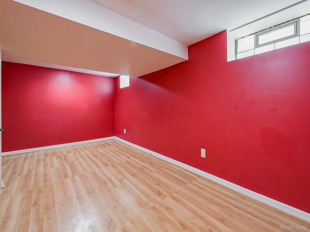 1784 Anne Avenue, Lincoln Park, MI 48146