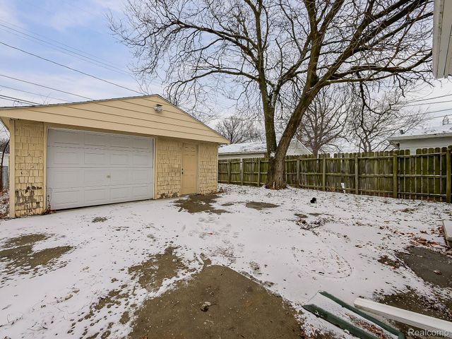 1784 Anne Avenue, Lincoln Park, MI 48146