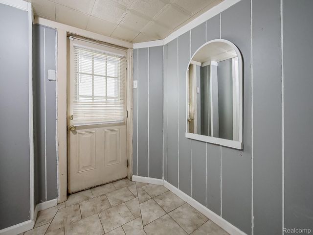 1784 Anne Avenue, Lincoln Park, MI 48146