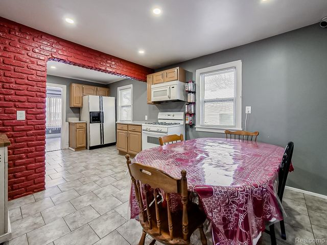 1784 Anne Avenue, Lincoln Park, MI 48146