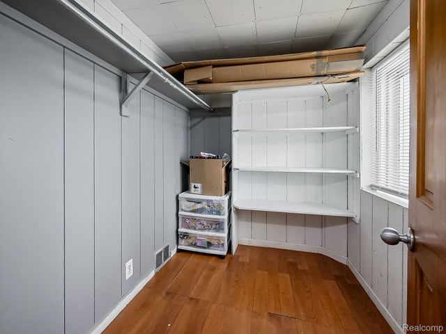 1784 Anne Avenue, Lincoln Park, MI 48146