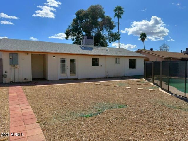3826 E EUGIE Avenue, Phoenix, AZ 85032