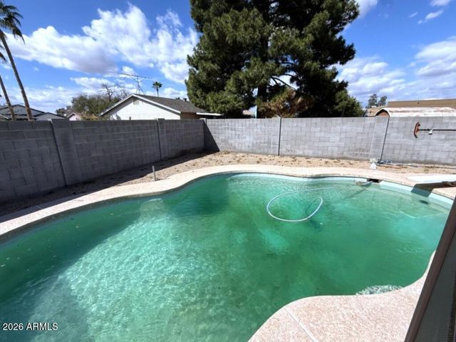 3826 E EUGIE Avenue, Phoenix, AZ 85032