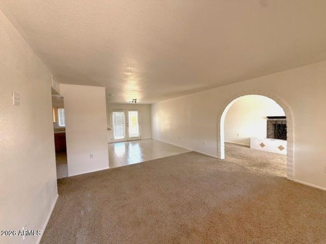 3826 E EUGIE Avenue, Phoenix, AZ 85032