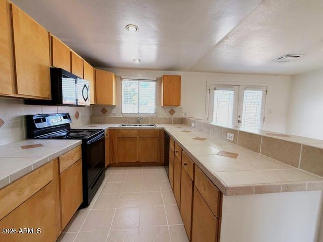 3826 E EUGIE Avenue, Phoenix, AZ 85032