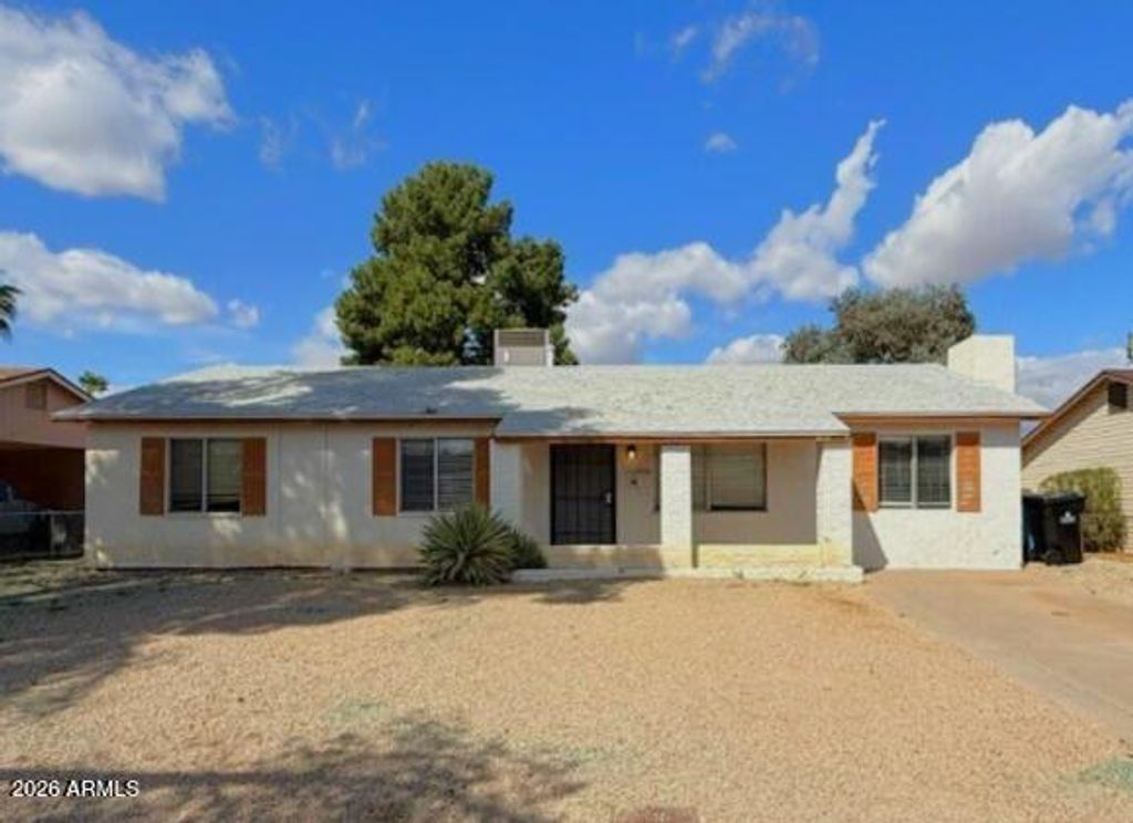 3826 E EUGIE Avenue, Phoenix, AZ 85032