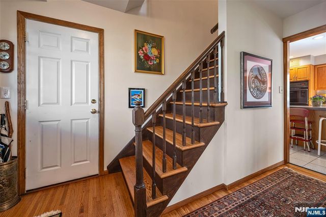 10 Woodmere Road, Caldwell, NJ 07006