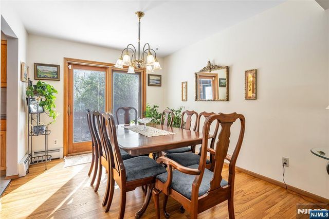 10 Woodmere Road, Caldwell, NJ 07006