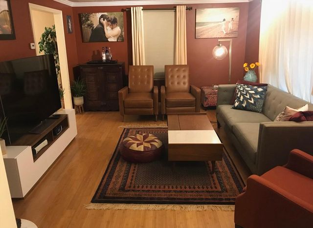 303 Lexington St 303, Watertown, MA 02472