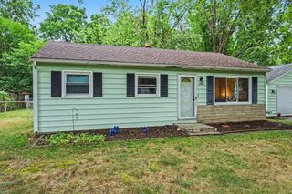 2304 Mapleview Avenue, Portage, MI 49024