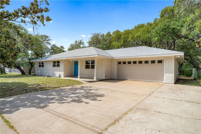 2419 Henrietta Pl, Ingleside, TX 78362