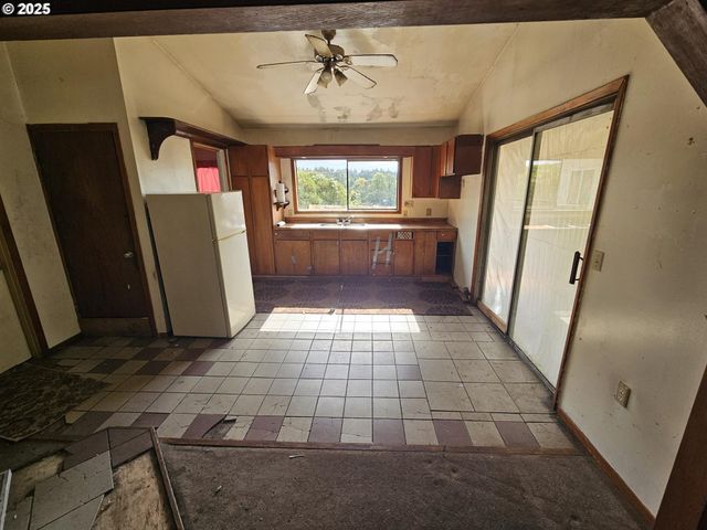 8105 Se 282ND Ave, Gresham, OR 97080