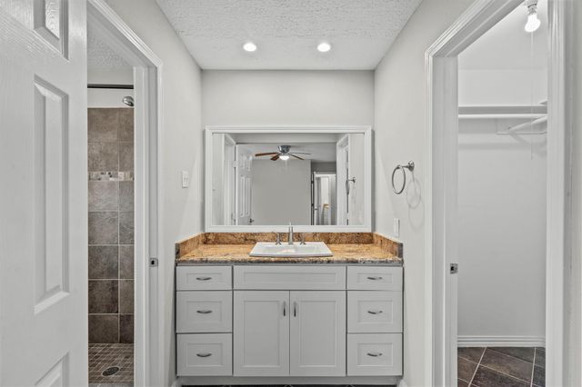 310 Windward Drive, League City, TX 77573