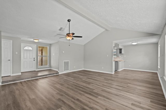 310 Windward Drive, League City, TX 77573