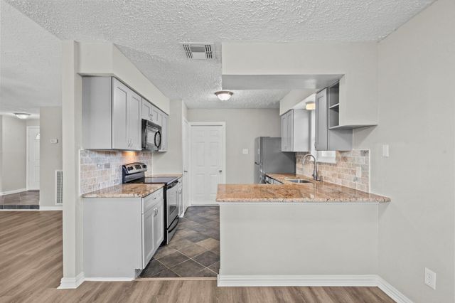 310 Windward Drive, League City, TX 77573