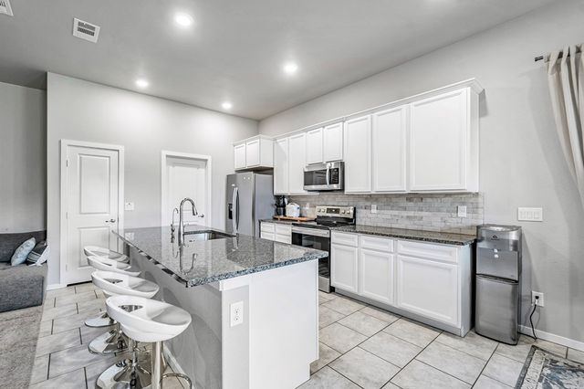 2306 Husk St, Midland, TX 79705