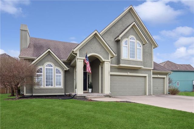 101 NE Misty Meadow Lane, Lee's Summit, MO 64064