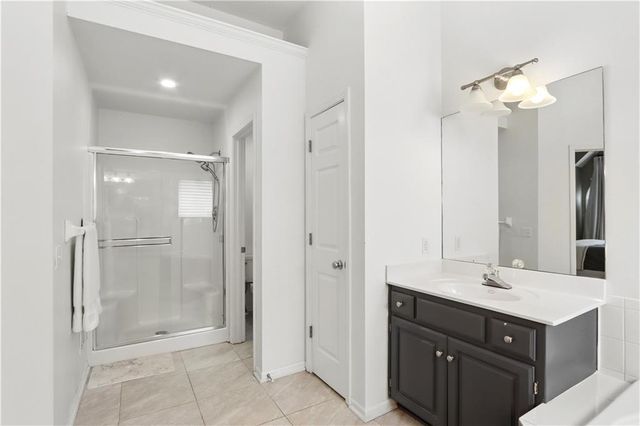 101 NE Misty Meadow Lane, Lee's Summit, MO 64064