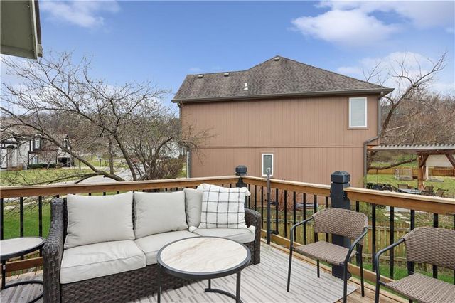 101 NE Misty Meadow Lane, Lee's Summit, MO 64064