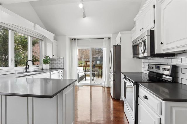 101 NE Misty Meadow Lane, Lee's Summit, MO 64064