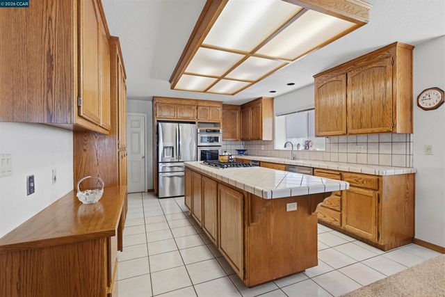 2008 Windward Pt, Discovery Bay, CA 94505