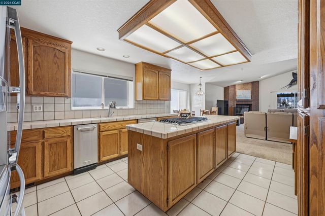 2008 Windward Pt, Discovery Bay, CA 94505