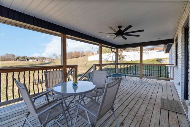 179 Clear Lake Drive, Somerset, KY 42503