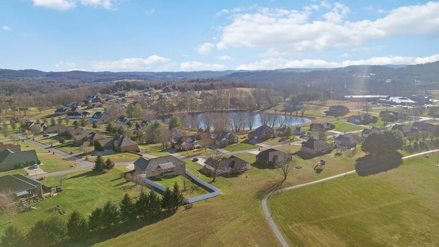 179 Clear Lake Drive, Somerset, KY 42503