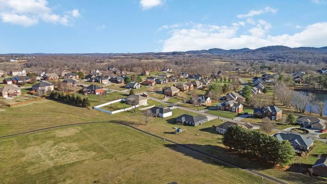 179 Clear Lake Drive, Somerset, KY 42503