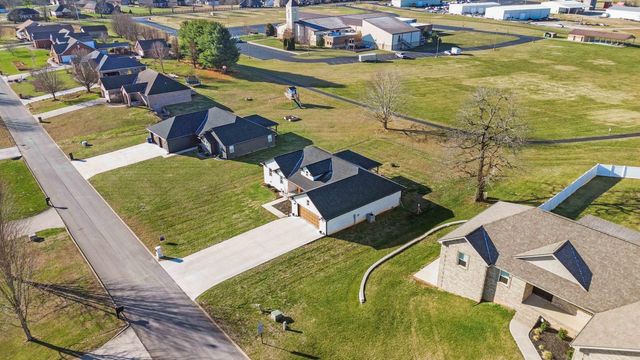 179 Clear Lake Drive, Somerset, KY 42503