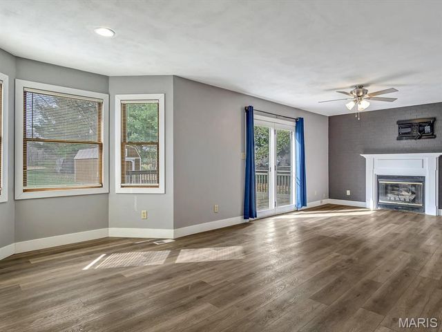 607 Buckingham Drive, Troy, IL 62294