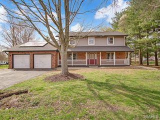 607 Buckingham Drive, Troy, IL 62294