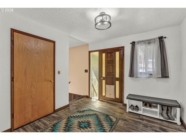 331 HEMLOCK Ln, Roseburg, OR 97471