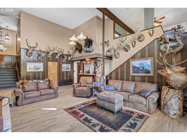 331 HEMLOCK Ln, Roseburg, OR 97471