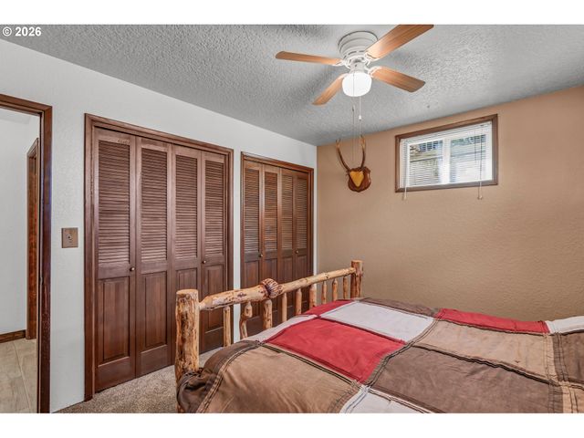 331 HEMLOCK Ln, Roseburg, OR 97471