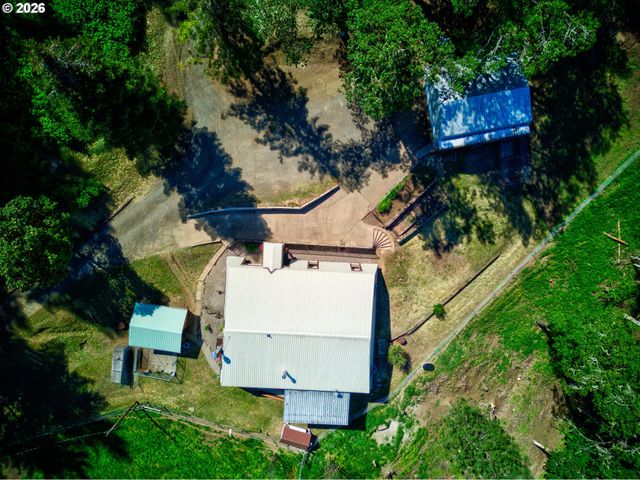 331 HEMLOCK Ln, Roseburg, OR 97471