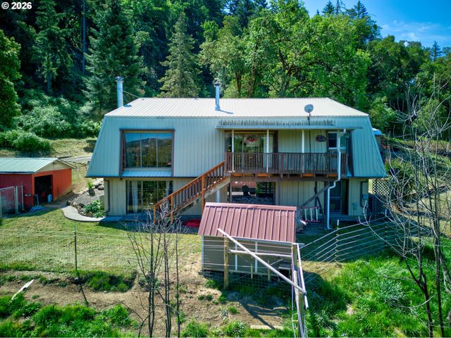331 HEMLOCK Ln, Roseburg, OR 97471