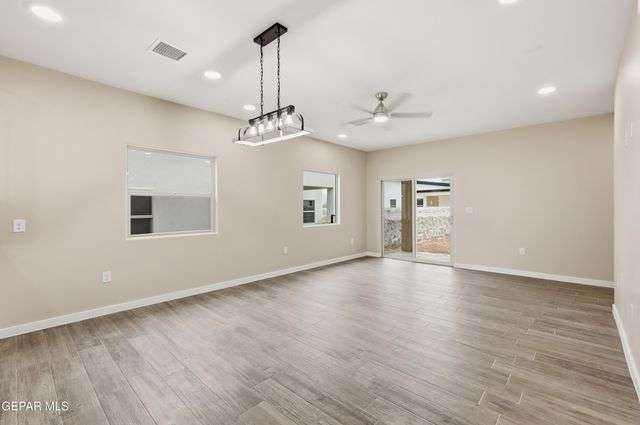 12329 JACK VOWELL Way, El Paso, TX 79934