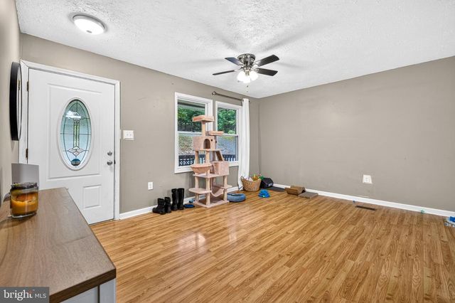 152 DEER PLACE CT, Strasburg, VA 22657