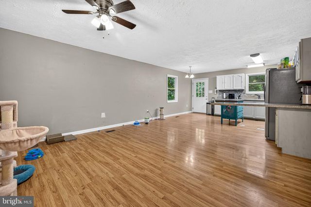 152 DEER PLACE CT, Strasburg, VA 22657