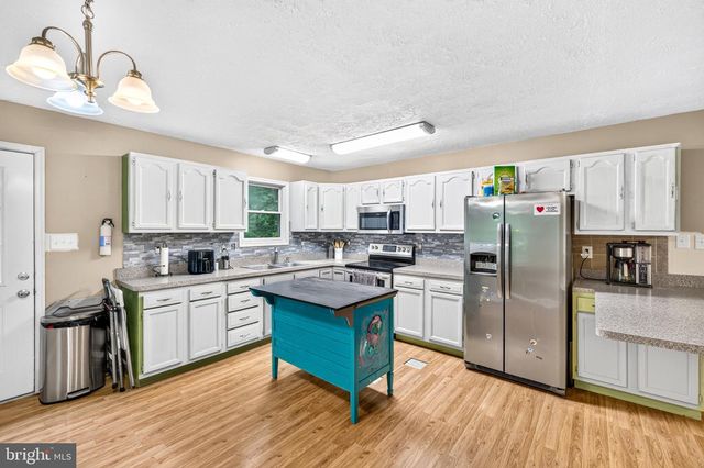 152 DEER PLACE CT, Strasburg, VA 22657